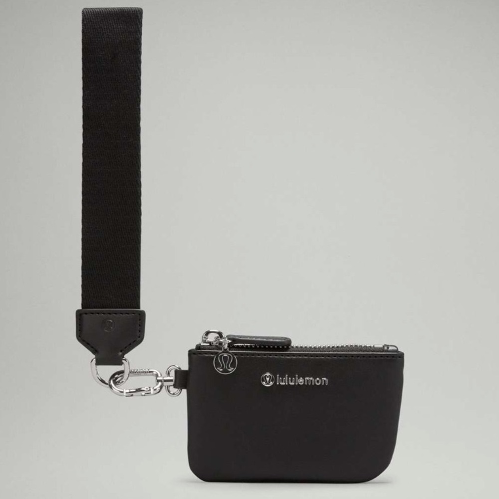 NWT Lululemon Dual Pouch Wristlet *Leather Alternative
Black / Silver - Picture 6 of 9